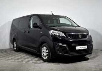 Подержанный автомобиль Peugeot Traveller 2021 года (3 фото)