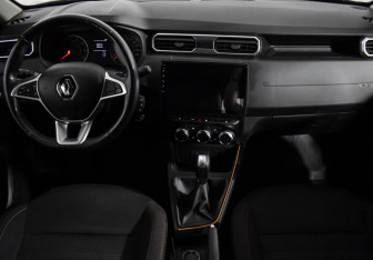 Подержанный автомобиль Renault Duster 2022 года (13 фото)