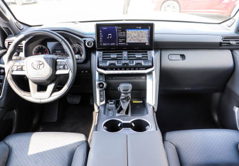 Новый Toyota Land Cruiser Suv 2026 (17 фото)