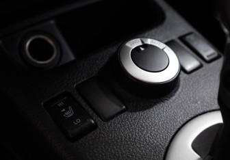 Подержанный автомобиль Nissan X-Trail 2013 года (14 фото)