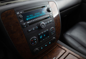 Подержанный автомобиль Chevrolet Tahoe 2012 года (12 фото)