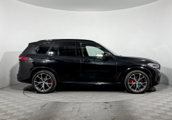 Подержанный автомобиль BMW X5 2020 года (4 фото)
