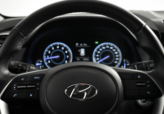 Подержанный автомобиль Hyundai Creta 2021 года (17 фото)