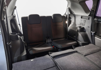 Подержанный автомобиль Toyota Verso 2010 года (24 фото)