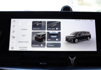 Подержанный автомобиль Voyah Dream 2023 года (21 фото)