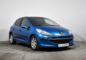 Подержанный автомобиль Peugeot 207 Hatchback 2008 года (3 фото)