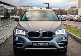 Подержанный автомобиль BMW X6 2017 года (3 фото)