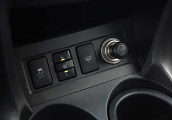 Подержанный автомобиль Toyota RAV4 2012 года (19 фото)