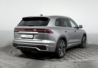 Подержанный автомобиль Geely Monjaro 2023 года (5 фото)