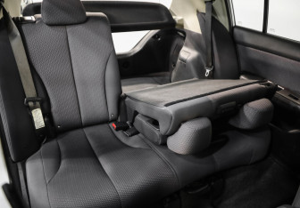 Подержанный автомобиль Nissan Tiida Hatchback 2008 года (21 фото)