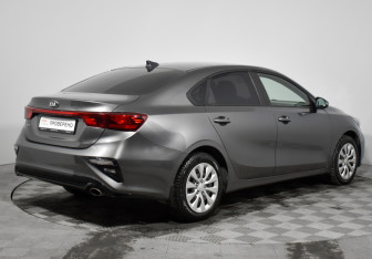 Подержанный автомобиль Kia Cerato Sedan 2020 года (6 фото)