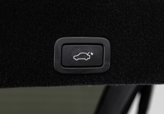Подержанный автомобиль Volvo XC60 2016 года (29 фото)