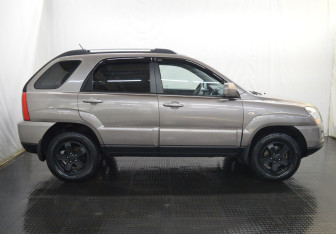 Подержанный автомобиль Kia Sportage 2009 года (4 фото)