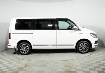 Подержанный автомобиль Volkswagen Caravelle 2019 года (4 фото)