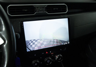 Подержанный автомобиль Renault Duster 2021 года (17 фото)