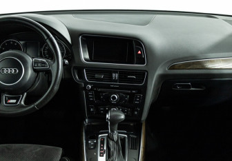 Подержанный автомобиль Audi Q5 2013 года (14 фото)