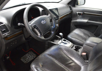 Подержанный автомобиль Hyundai Santa Fe 2011 года (10 фото)