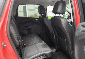 Подержанный автомобиль Ford Kuga 2013 года (13 фото)
