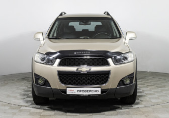Подержанный автомобиль Chevrolet Captiva 2012 года (2 фото)