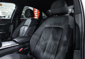 Подержанный автомобиль Audi A6 Sedan 2020 года (21 фото)