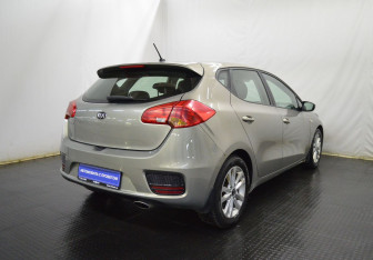 Подержанный автомобиль Kia Ceed Hatchback 2016 года (5 фото)
