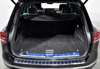 Подержанный автомобиль Volkswagen Touareg 2017 года (21 фото)