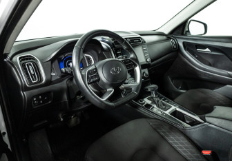 Подержанный автомобиль Hyundai Creta 2022 года (11 фото)