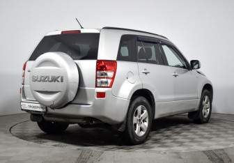 Подержанный автомобиль Suzuki Grand Vitara 2007 года (5 фото)