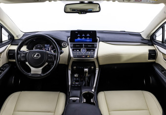 Подержанный автомобиль Lexus NX 2020 года (13 фото)