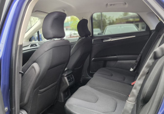 Подержанный автомобиль Ford Mondeo Sedan 2015 года (22 фото)