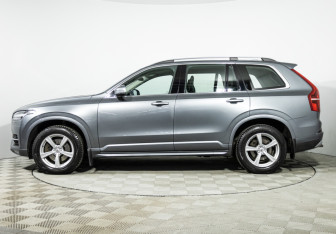 Подержанный автомобиль Volvo XC90 2019 года (8 фото)