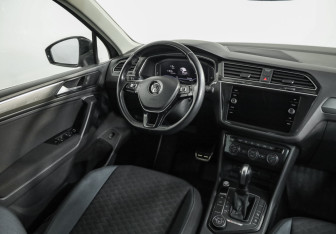 Подержанный автомобиль Volkswagen Tiguan 2019 года (9 фото)