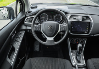 Подержанный автомобиль Suzuki SX4 Hatchback 2021 года (12 фото)