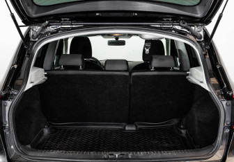 Подержанный автомобиль Nissan Qashqai 2012 года (17 фото)