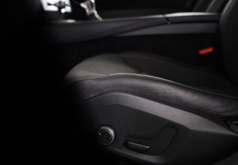 Подержанный автомобиль Volvo V90 2018 года (25 фото)