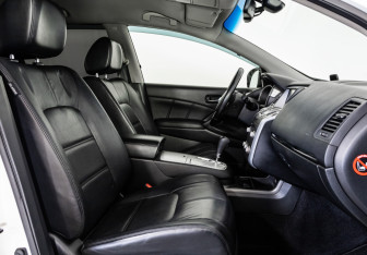 Подержанный автомобиль Nissan Murano Suv 2015 года (22 фото)