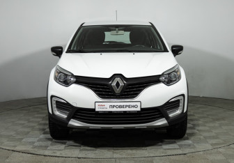 Подержанный автомобиль Renault Kaptur 2017 года (2 фото)