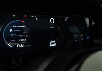 Подержанный автомобиль Geely Monjaro 2023 года (12 фото)