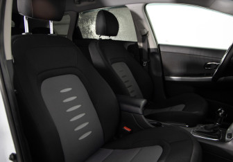 Подержанный автомобиль Kia Ceed Wagon 2013 года (11 фото)
