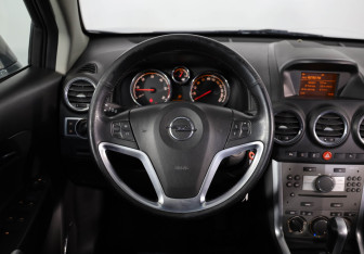 Подержанный автомобиль Opel Antara 2013 года (10 фото)