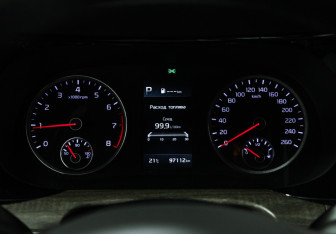 Подержанный автомобиль Kia K5 2020 года (12 фото)