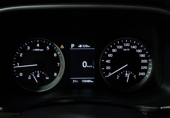 Подержанный автомобиль Hyundai Tucson 2019 года (12 фото)