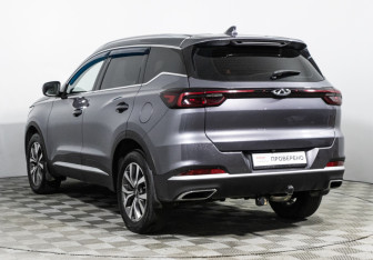 Подержанный автомобиль Chery Tiggo 7 Pro 2022 года (7 фото)