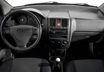 Подержанный автомобиль Hyundai Getz 2006 года (13 фото)