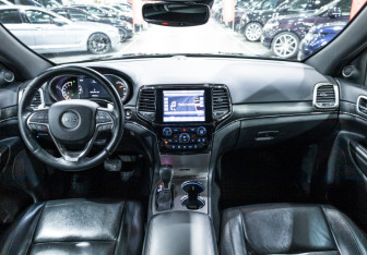 Подержанный автомобиль Jeep Grand Cherokee 2019 года (13 фото)