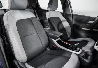 Подержанный автомобиль Chevrolet Bolt 2017 года (22 фото)