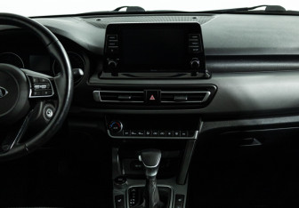 Подержанный автомобиль Kia Seltos 2021 года (14 фото)