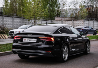 Подержанный автомобиль Audi A5 Liftback 2019 года (6 фото)