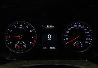 Подержанный автомобиль Kia K5 2021 года (12 фото)