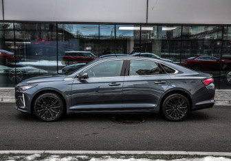 Подержанный автомобиль Geely Preface 2024 года (8 фото)